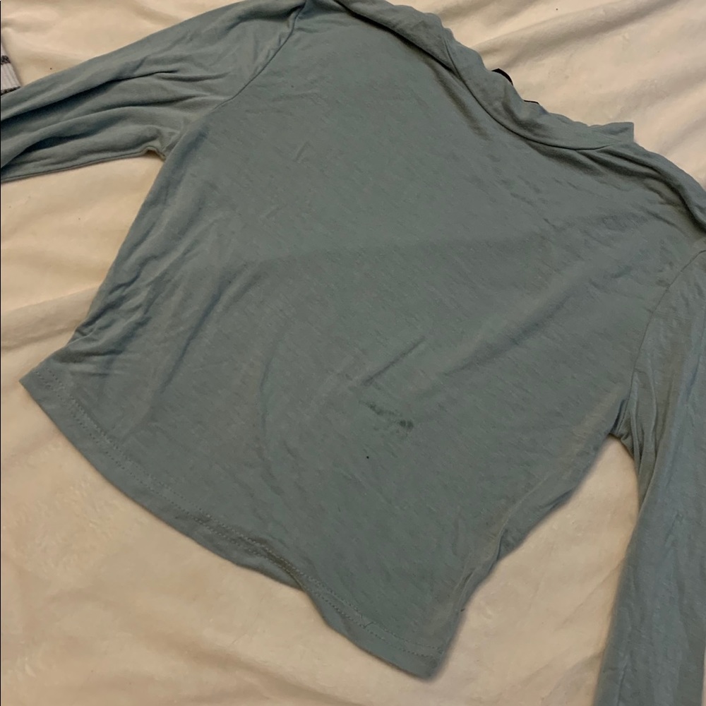 Long sleeve crop top